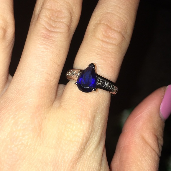 Faux sapphire ring - Picture 2 of 4